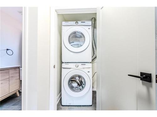 242 West 18Th Street, Hamilton, ON - Indoor Photo Showing Laundry Room