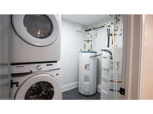 242 West 18Th Street, Hamilton, ON - Indoor Photo Showing Laundry Room