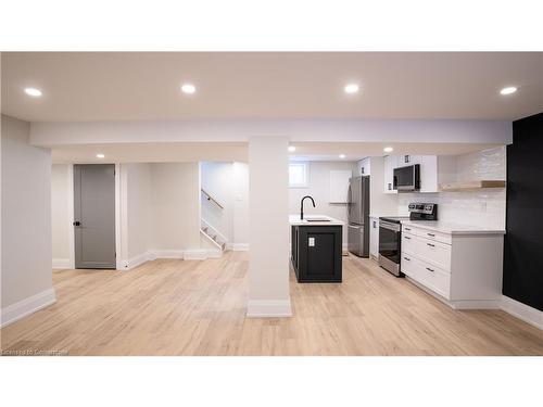 242 West 18Th Street, Hamilton, ON - Indoor Photo Showing Other Room