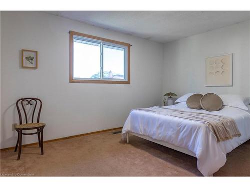 608 Stone Church Road W, Hamilton, ON - Indoor Photo Showing Bedroom