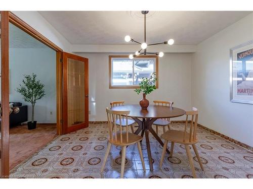 608 Stone Church Road W, Hamilton, ON - Indoor Photo Showing Dining Room