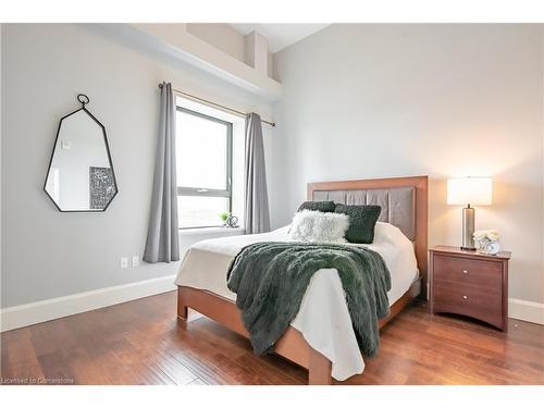 Lph01-112 King Street E, Hamilton, ON - Indoor Photo Showing Bedroom