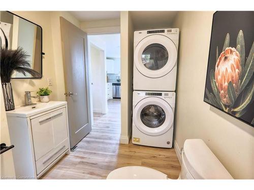 130 Clarence Street, London, ON - Indoor Photo Showing Laundry Room