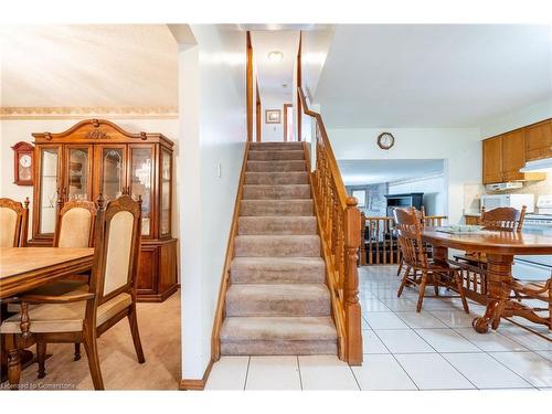 46 Mark Place, Hamilton, ON - Indoor Photo Showing Dining Room