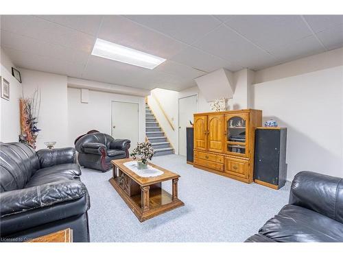 46 Mark Place, Hamilton, ON - Indoor Photo Showing Other Room