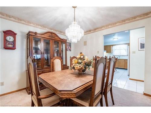 46 Mark Place, Hamilton, ON - Indoor Photo Showing Dining Room