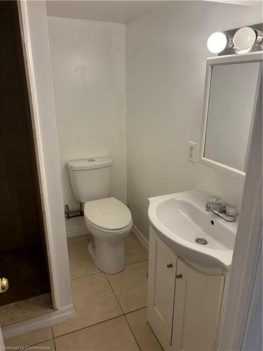 18 Wood Street W, Hamilton, ON - Indoor Photo Showing Bathroom