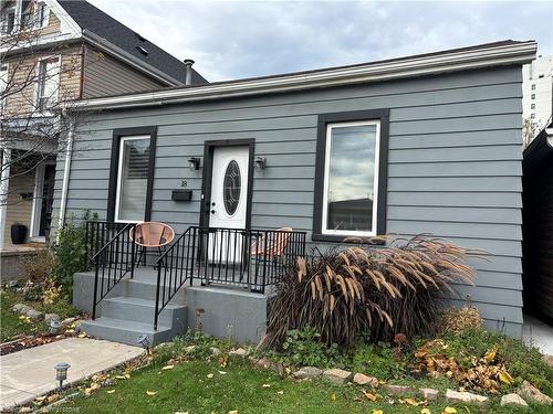 18 Wood Street W, Hamilton, ON - Outdoor