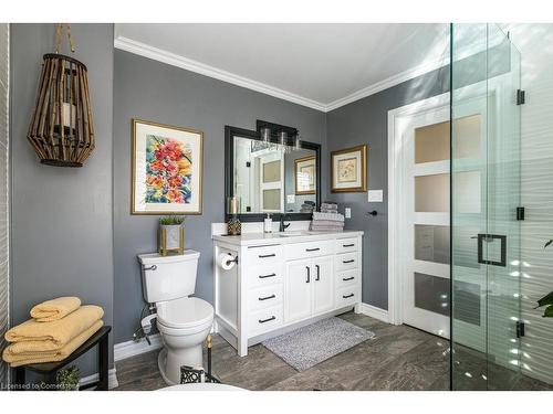 36 Mcgrath Court, Dundas, ON - Indoor Photo Showing Bathroom