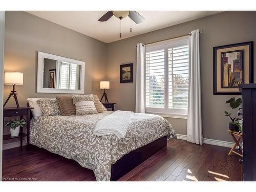 36 Mcgrath Court, Dundas, ON - Indoor Photo Showing Bedroom