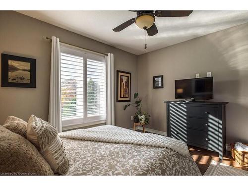 36 Mcgrath Court, Dundas, ON - Indoor Photo Showing Bedroom