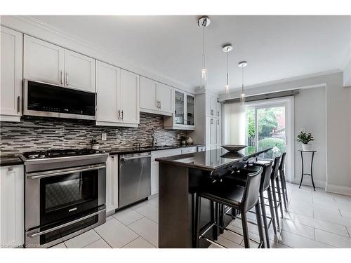 2 Aquasanta Crescent, Hamilton, ON - Indoor Photo Showing Kitchen With Stainless Steel Kitchen With Upgraded Kitchen