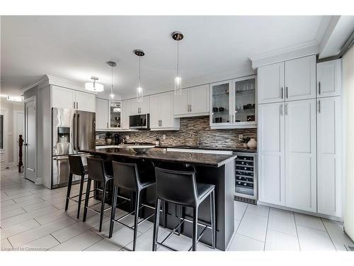 2 Aquasanta Crescent, Hamilton, ON - Indoor Photo Showing Kitchen With Stainless Steel Kitchen With Upgraded Kitchen