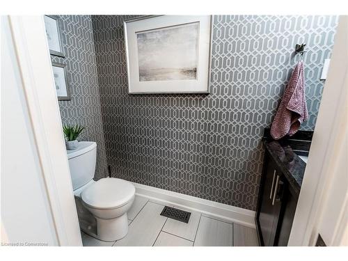 2 Aquasanta Crescent, Hamilton, ON - Indoor Photo Showing Bathroom