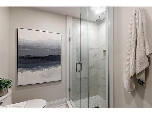 2 Aquasanta Crescent, Hamilton, ON - Indoor Photo Showing Bathroom