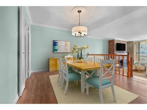 1604-1359 White Oaks Boulevard, Oakville, ON - Indoor Photo Showing Dining Room