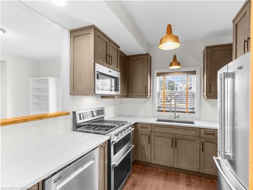 96 Alma Street, St. Thomas, ON - Indoor Photo Showing Kitchen