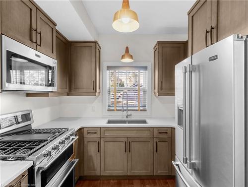 96 Alma Street, St. Thomas, ON - Indoor Photo Showing Kitchen With Stainless Steel Kitchen With Double Sink With Upgraded Kitchen