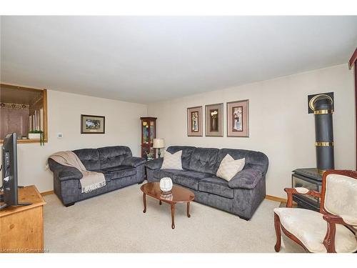 37 Shakespeare Avenue, St. Catharines, ON - Indoor Photo Showing Living Room