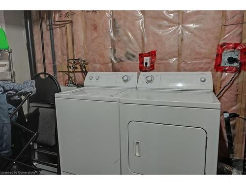 59-1169 Dorval Drive, Oakville, ON - Indoor Photo Showing Laundry Room