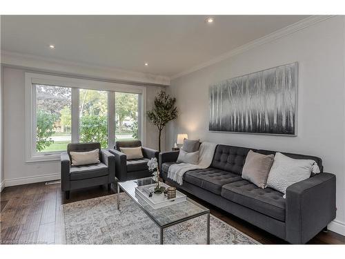 1771 Heather Hills Drive, Burlington, ON - Indoor Photo Showing Living Room