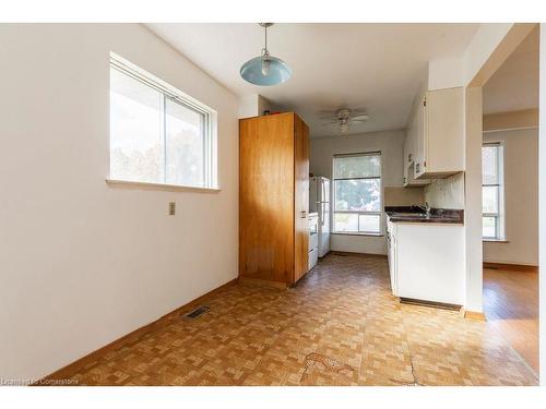 9 Pleaseley Road, Brampton, ON - Indoor Photo Showing Kitchen