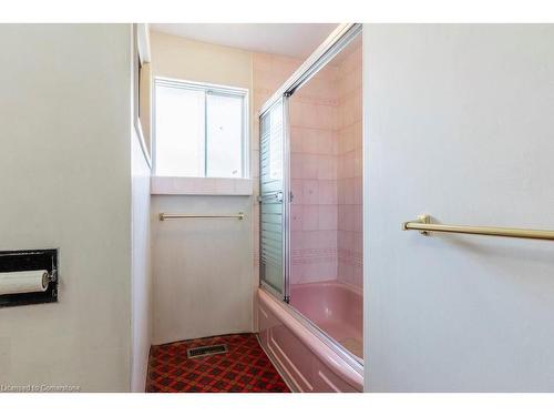 9 Pleaseley Road, Brampton, ON - Indoor Photo Showing Bathroom