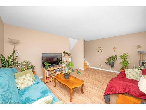 B1-500 Stonechurch Road W, Hamilton, ON - Indoor Photo Showing Living Room