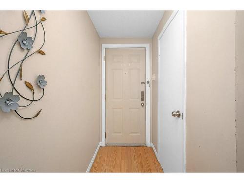 B1-500 Stonechurch Road W, Hamilton, ON - Indoor Photo Showing Other Room