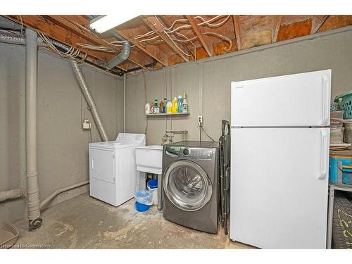 B1-500 Stonechurch Road W, Hamilton, ON - Indoor Photo Showing Laundry Room