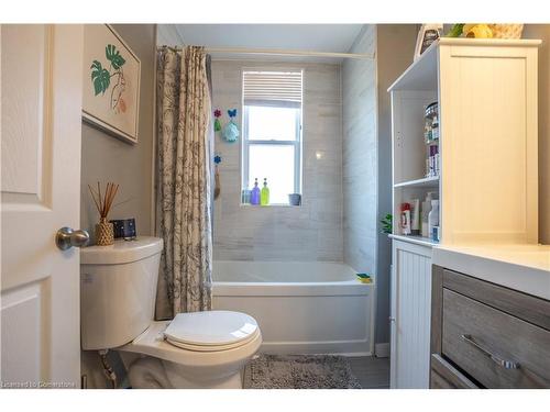 165 Emerald Street N, Hamilton, ON - Indoor Photo Showing Bathroom