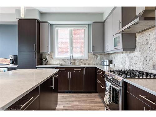 8445 Sweet Chestnut Drive, Niagara Falls, ON - Indoor Photo Showing Kitchen With Upgraded Kitchen