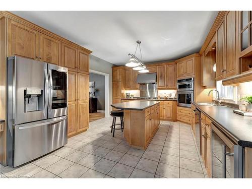 636 Greenravine Drive, Ancaster, ON - Indoor Photo Showing Kitchen