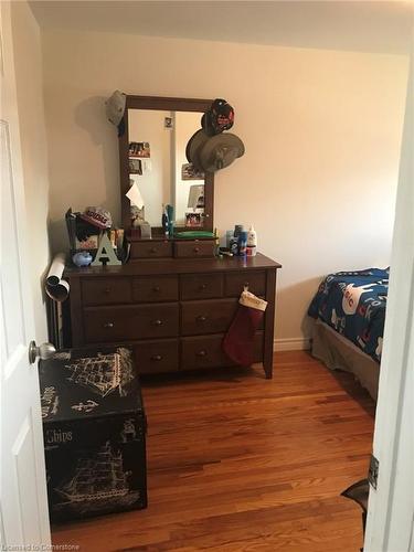 42 Palmer Road, Hamilton, ON - Indoor Photo Showing Bedroom