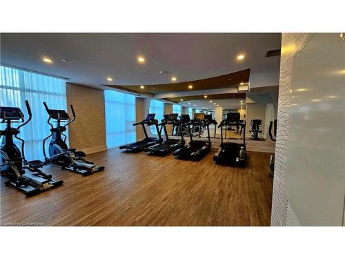 322-470 Dundas Street E, Waterdown, ON - Indoor Photo Showing Gym Room