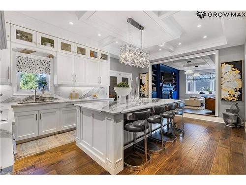 149 Miller Drive, Ancaster, ON - Indoor Photo Showing Kitchen With Upgraded Kitchen