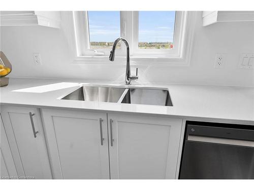 42-61 Soho Street, Stoney Creek, ON - Indoor Photo Showing Kitchen With Double Sink