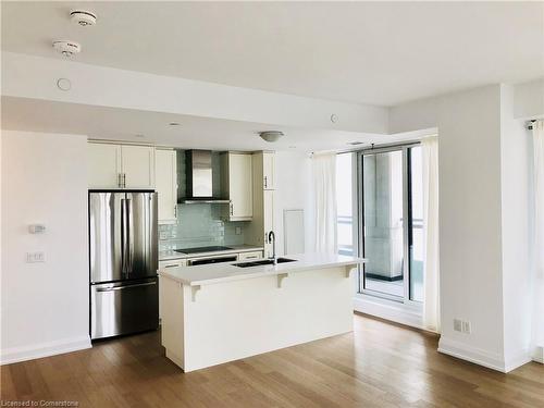 203-2025 Maria Street, Burlington, ON - Indoor Photo Showing Kitchen With Stainless Steel Kitchen