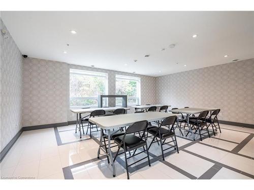 308-467 Charlton Avenue E, Hamilton, ON - Indoor Photo Showing Dining Room