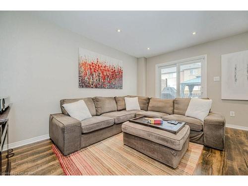 633 Amelia Crescent, Burlington, ON - Indoor Photo Showing Living Room