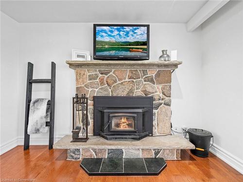 16629 Side Road 22, Halton Hills, ON - Indoor Photo Showing Living Room With Fireplace