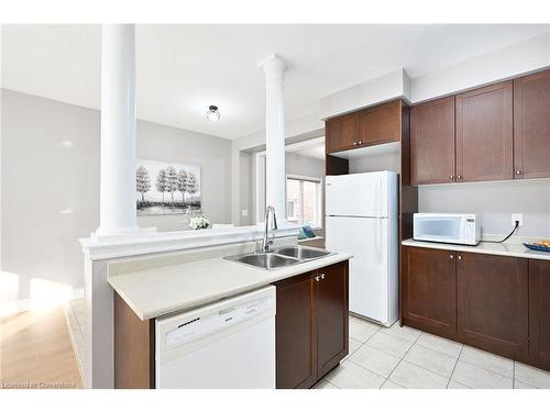 4847 Valera Road, Burlington, ON - Indoor Photo Showing Kitchen With Double Sink