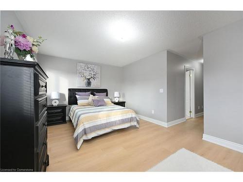 4847 Valera Road, Burlington, ON - Indoor Photo Showing Bedroom