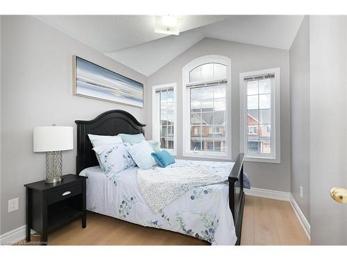 4847 Valera Road, Burlington, ON - Indoor Photo Showing Bedroom