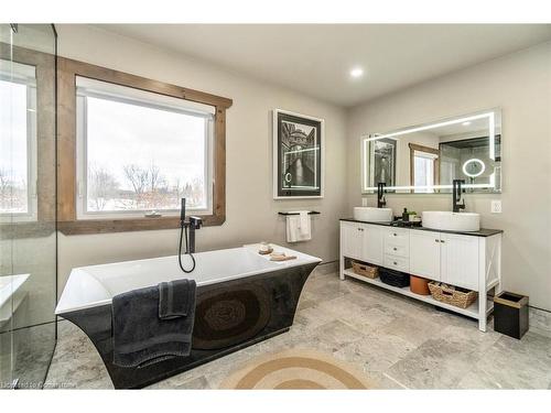 314 Brant School Road, Brantford, ON - Indoor Photo Showing Bathroom