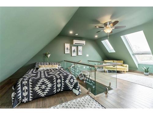 314 Brant School Road, Brantford, ON - Indoor Photo Showing Bedroom