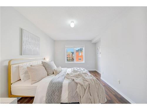 14-2480 Post Road, Oakville, ON - Indoor Photo Showing Bedroom