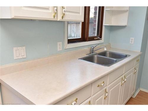 21-24 Richardson Street Sw, Port Dover, ON - Indoor Photo Showing Kitchen With Double Sink