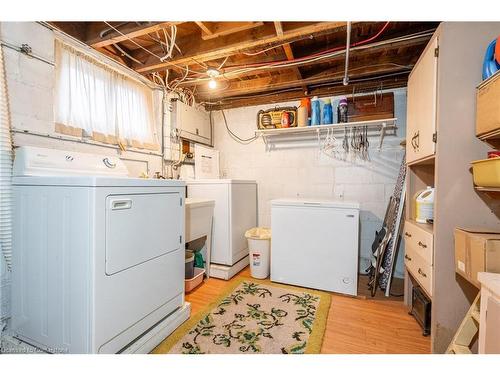 11 Wesanford Place, Hamilton, ON - Indoor Photo Showing Laundry Room