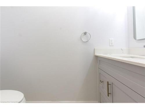 7 Connell Crescent, Hamilton, ON - Indoor Photo Showing Bathroom